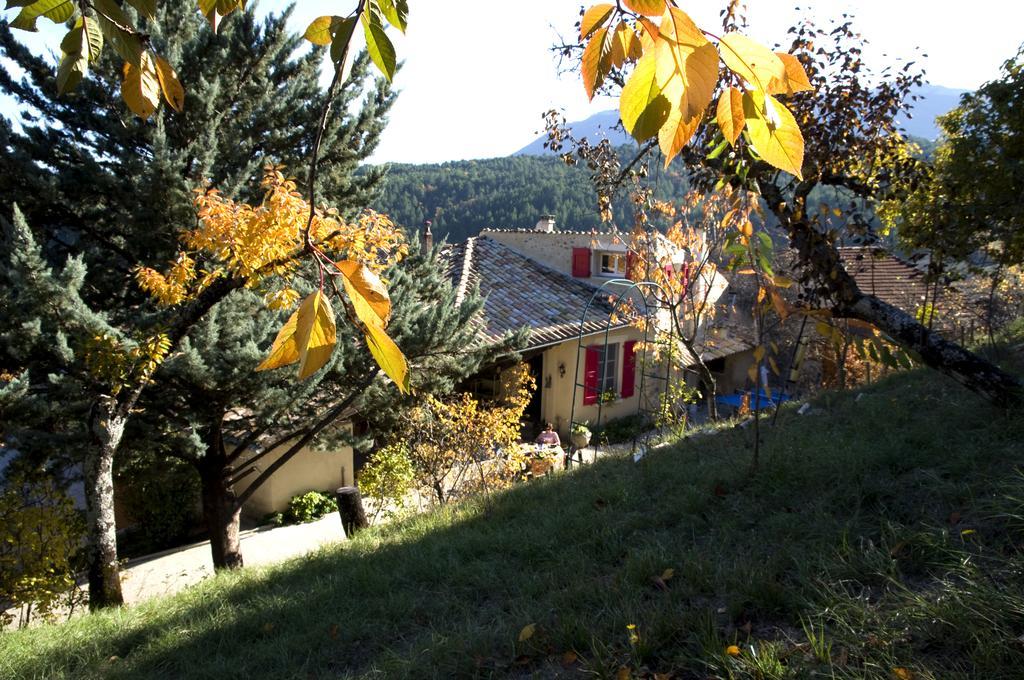 La Grange D'Agnes Panzió Montmaur-en-Diois Kültér fotó